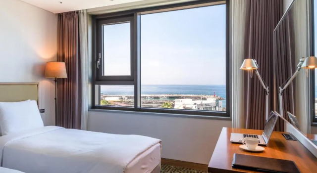 Номер Семейный Deluxe с видом на море Grabel Hotel Jeju
