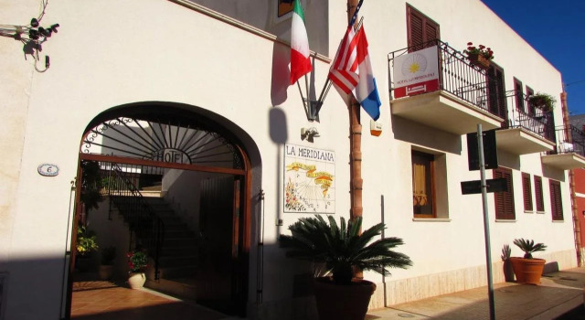 La Meridiana Hotel, Book Hotel Hotels in Sicily with Parking, Parking