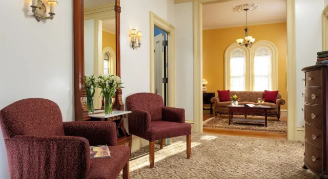 Rockland Talbot House, Забронировать Отель Отели Рокленда 4 звезды, рядом с Художественная галерея Carver Hill, 4*
