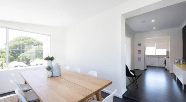Апартаменты Luxury Arabella on West Apartments