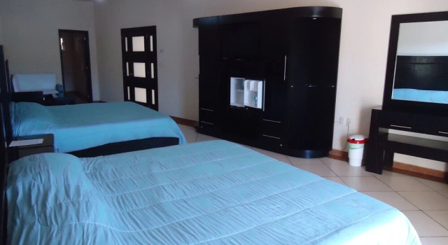 Четырёхместный номер Deluxe Hotel Peña Real