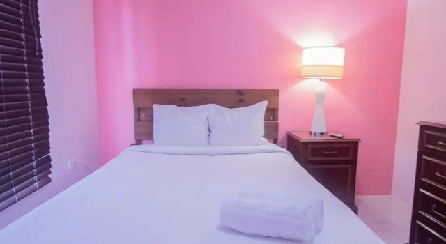 Beautiful Comfy Mins to Palm Eagle Beaches, Varaa Hotelli Noord Aruba