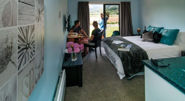 Glenorchy Peaks B&B, Забронировать Отель «постель и завтрак» Гленорчи 