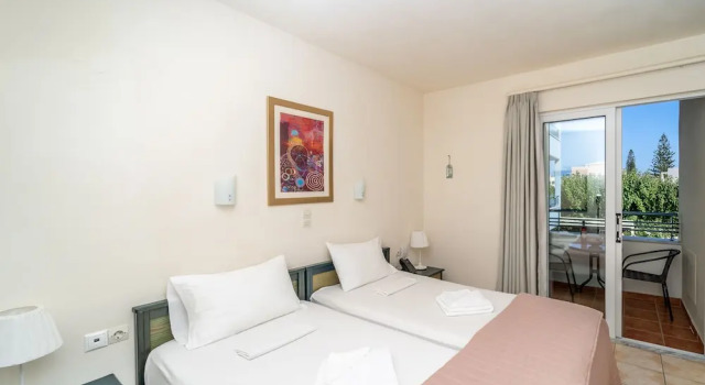 Апартаменты Comfort Melina Beach Hotel