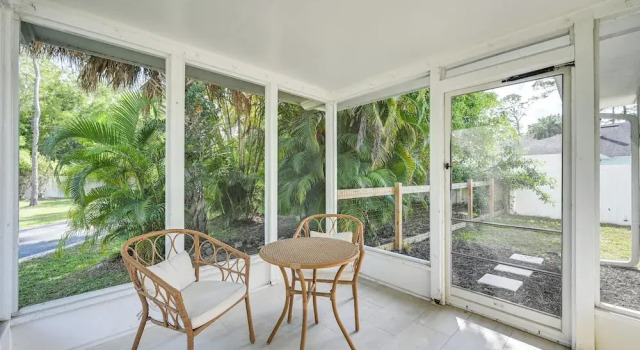 Коттедж Modern Naples Duplex Home ~ 6 Mi to Beach!