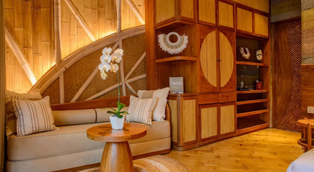 Floating Lake Ulaman Eco Luxury Resort