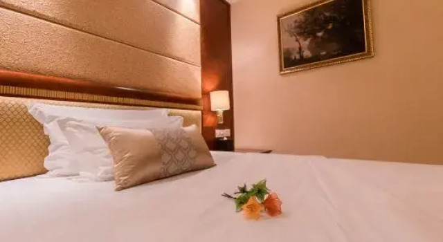 Chuxiong WeishengXiongbao Hotel, Rezerwuj Hotel Hotele w Chuxiong z parkingiem, Parking