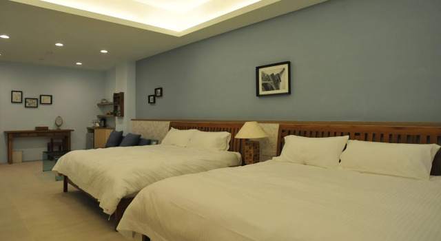 Jhongshan Building Bed and Breakfast