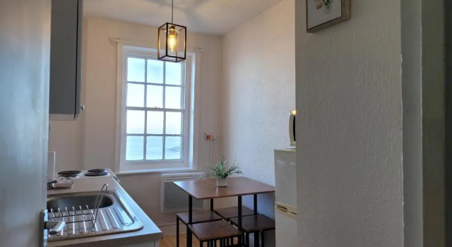 Апартаменты Sea View flat 4 fast WIFI & FREE parking