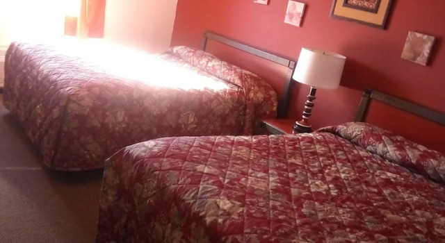Четырёхместный номер Standard Northgate Inn Motel