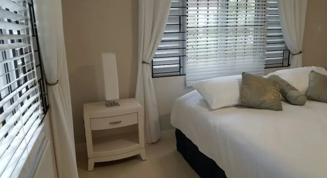 Апартаменты Luxury Fern Court Apartment With Oceanic View III
