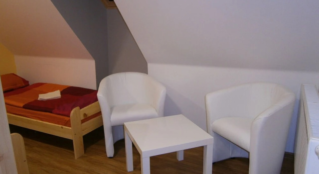 Ubytování U Jarka, Book Hotel Hoteller i Kraliky med parkering, Parkering