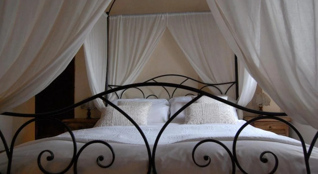 Torre del Barbagianni - Castello di Gropparello, Rezervovat Hotel Hotely v Gropparello s parkováním, Parkování
