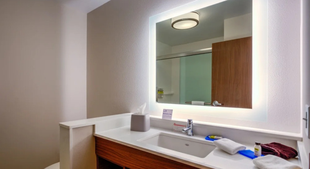 Четырёхместный люкс c 1 комнатой Holiday Inn Express & Suites Reedsville - State Coll Area by IHG