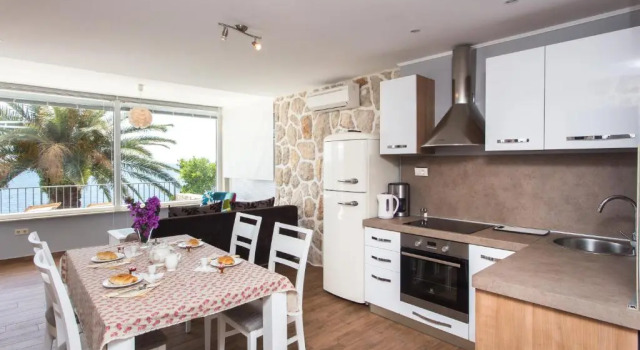 Апартаменты c 1 комнатой с видом на море Apartments Villa Mirjana