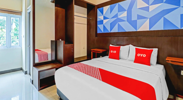 Люкс OYO 90278 Hotel Sepuluh Buah Batu Bandung