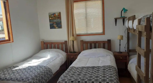 1 Valparaluz Bb 4 People, Private Bathroom, Забронировать Дом для отпуска Отели Вальпараисо с парковкой, рядом с Atkinson Walk, Парковка