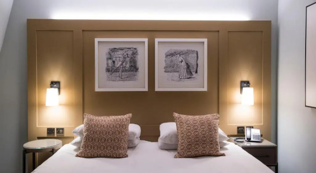 Четырёхместный номер Superior Bush Hotel Farnham