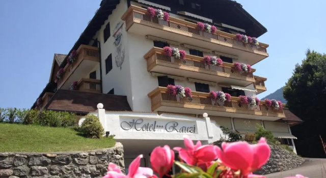 Rauzi Hotel Garnì & apartments, Забронировать Апартаменты/квартира Мале Валь-ди-Соле