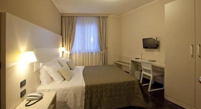 Hotel La Meridiana, Buchen Sie Hotel Settimo Torinese Piemont