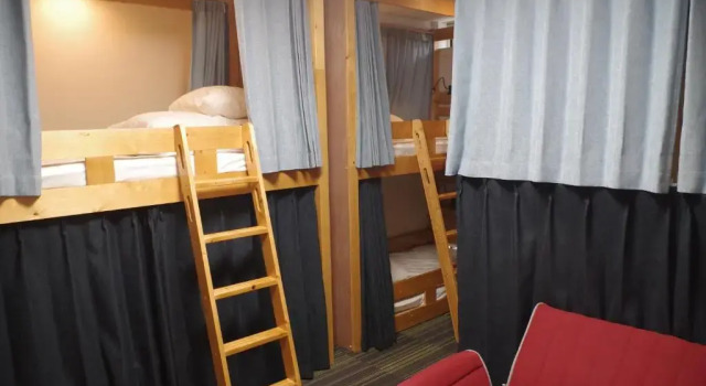 Letto in camerata Guesthouse POPTONE