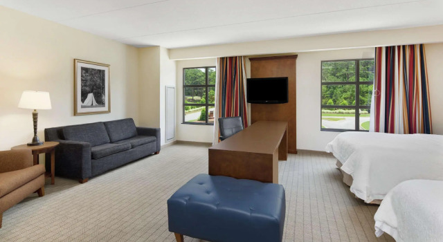 Четырёхместная студия Hampton Inn Columbus/South-Fort Benning