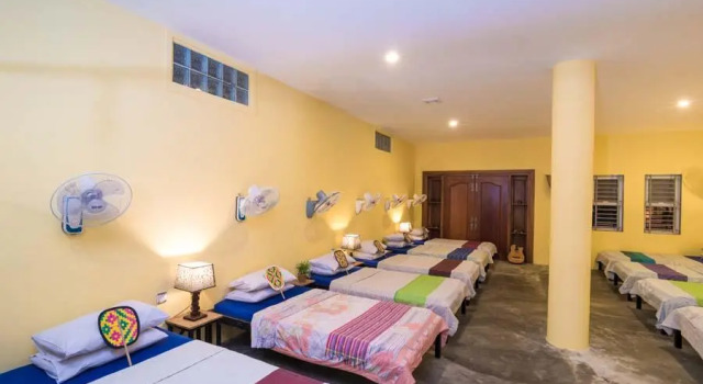 Кровать в общем номере WORLD WALKERs - Hostel
