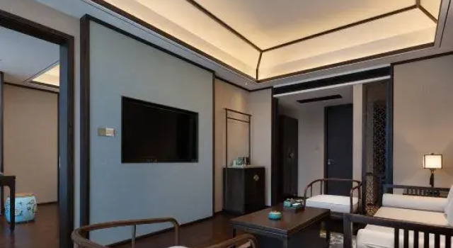 Люкс TILL BRIGHT Hotel (Changsha South High-speed Railway Station Yuhua Government Subway Station)