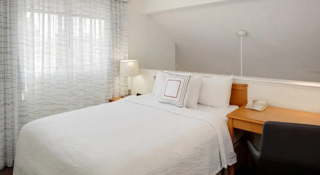 Люкс Дуплекс с 2 комнатами Residence Inn Detroit Troy/Madison Heights