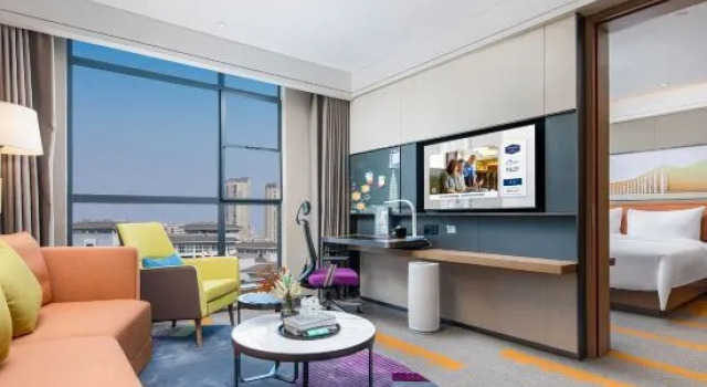 Люкс Business Hampton by Hilton Changzhou Jintan