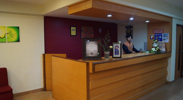 Hotel Vinayaga Inn, Varaa Hotelli Udagamandalam Tamil Nadu