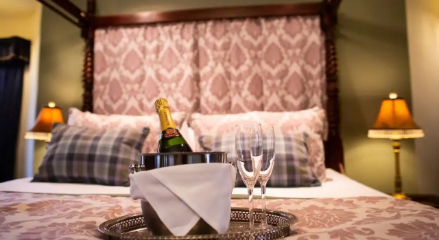 Номер Superior Dalmunzie Castle Hotel