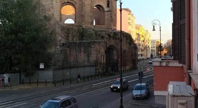 Locanda SantAnna, Забронировать Отель Отели Рима с парковкой, рядом с Verano Cemetery, Парковка