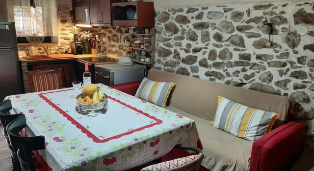 Mama's House Nea Peramos, Забронировать Отель Элефтерес Македония