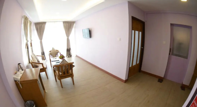 Бунгало Executive с 2 комнатами с балконом и с видом на океан Ocean Blue Ngwe Saung Beach Hotel