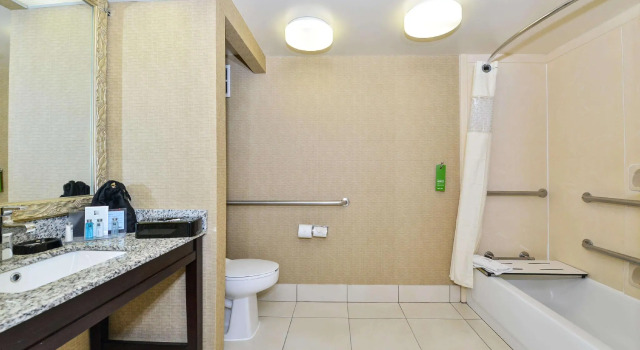 Двухместный номер Standard Hampton Inn by Hilton Petersburg Fort Lee
