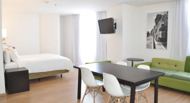 Двухместный полулюкс Fiesta Inn Express Naucalpan