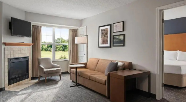 Четырёхместный люкс Residence Inn by Marriott Mt. Laurel at Bishop's Gate