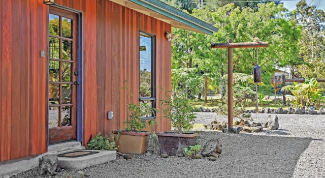 Апартаменты Cozy Volcano Studio w/ Phenomenal Rainforest Views