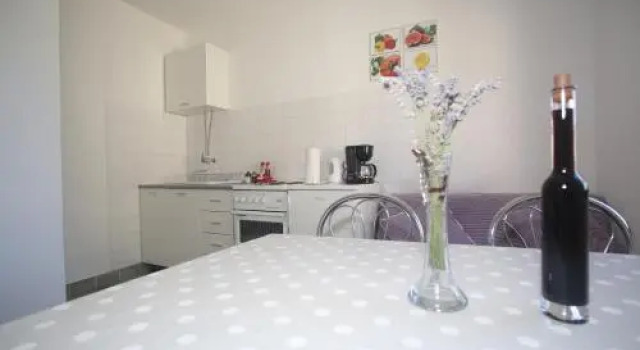 Apartment Ruža, Забронировать Апартаменты/квартира Отели Биоград-на-Мору с парковкой, рядом с Kornati Marina, Парковка