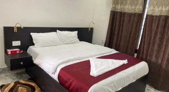 Royalwood City Inn, Reservar Hotel Biratnagar 1st province