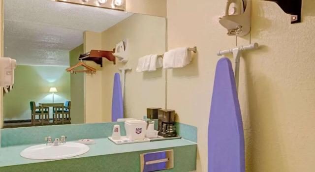 Четырёхместный номер Standard White Rock Inn