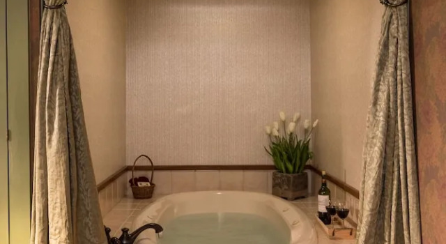Номер Luxury Astor House