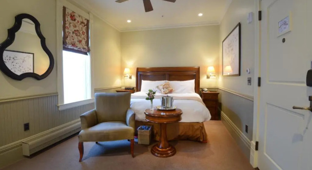 Номер Standard New Sheridan Hotel