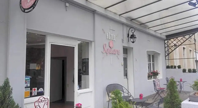 Hotel Du Square, Book Hotel Riom Puy-de-Dôme