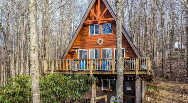 Коттедж с 3 комнатами Private Hot Tub: Cabin 1 Mi to Beech Mountain!