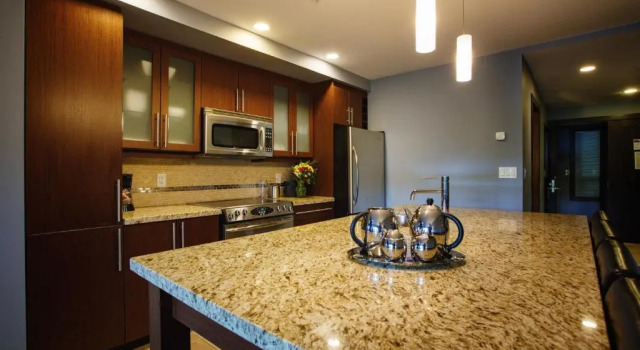 Люкс с 2 комнатами Sunrise Ridge Waterfront Resort