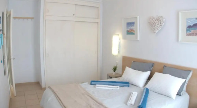 Apartment With one Bedroom in Puerto del Carmen, With Shared Pool, Furnished Terrace and Wifi - Near the Beach, Забронировать Апартаменты/квартира Отели Канарских островов с бассейном, Бассейн