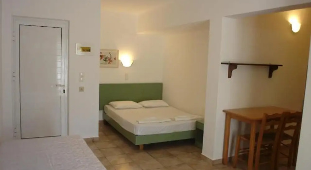 Номер Economy Цокольный этаж с балконом Andromeda Hotel Apartments