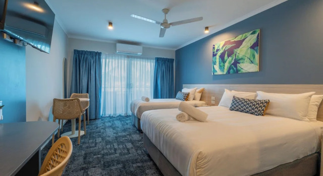 Двухместный семейный номер Standard Cairns Southgate Hotel